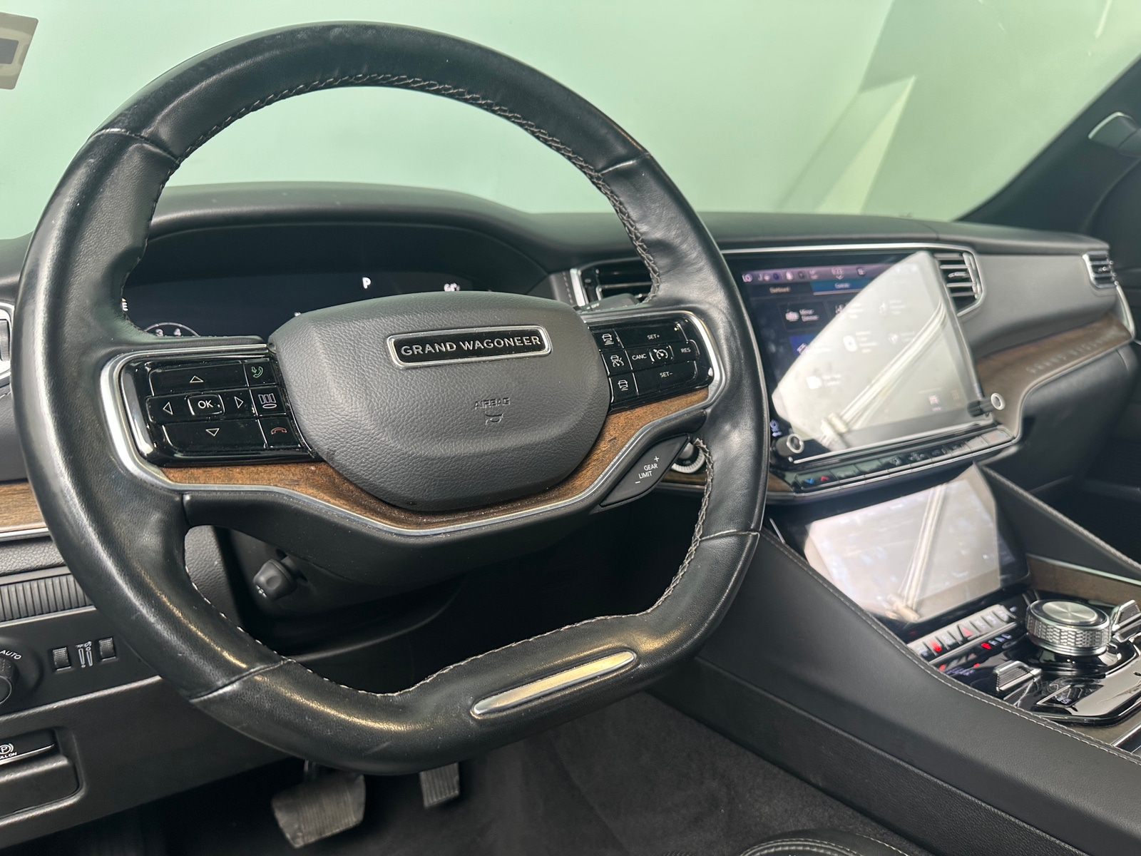 Thumbnail: 2023 Jeep Grand Wagoneer - 4