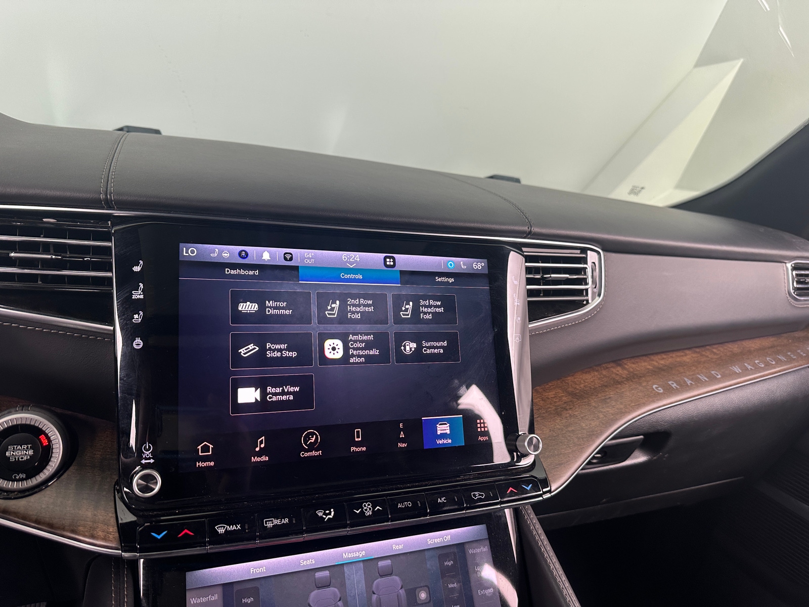 Thumbnail: 2023 Jeep Grand Wagoneer - 3