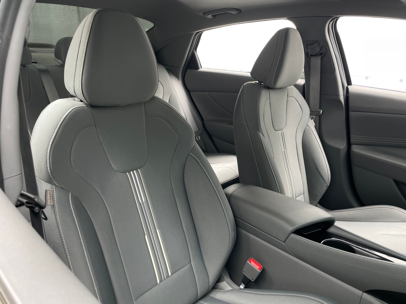 Thumbnail: 2022 Hyundai Elantra - 2