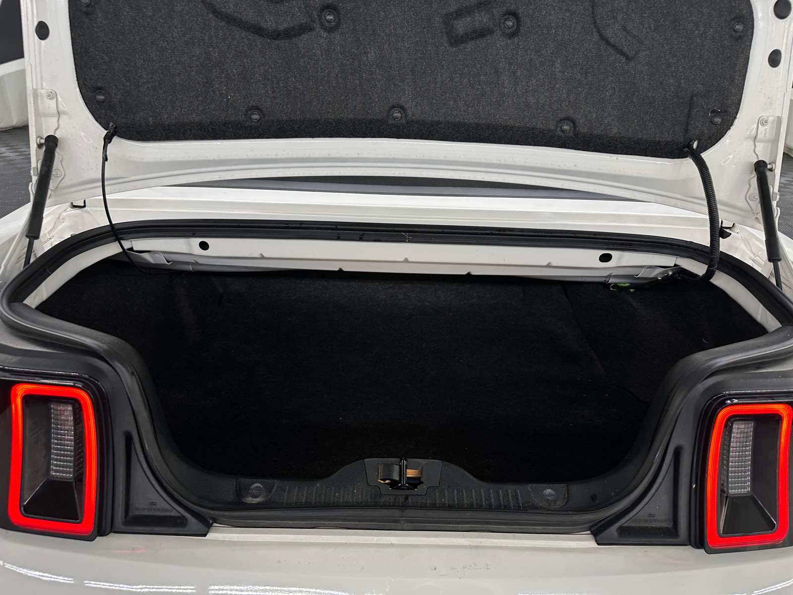 Thumbnail: 2013 Ford Mustang - 6