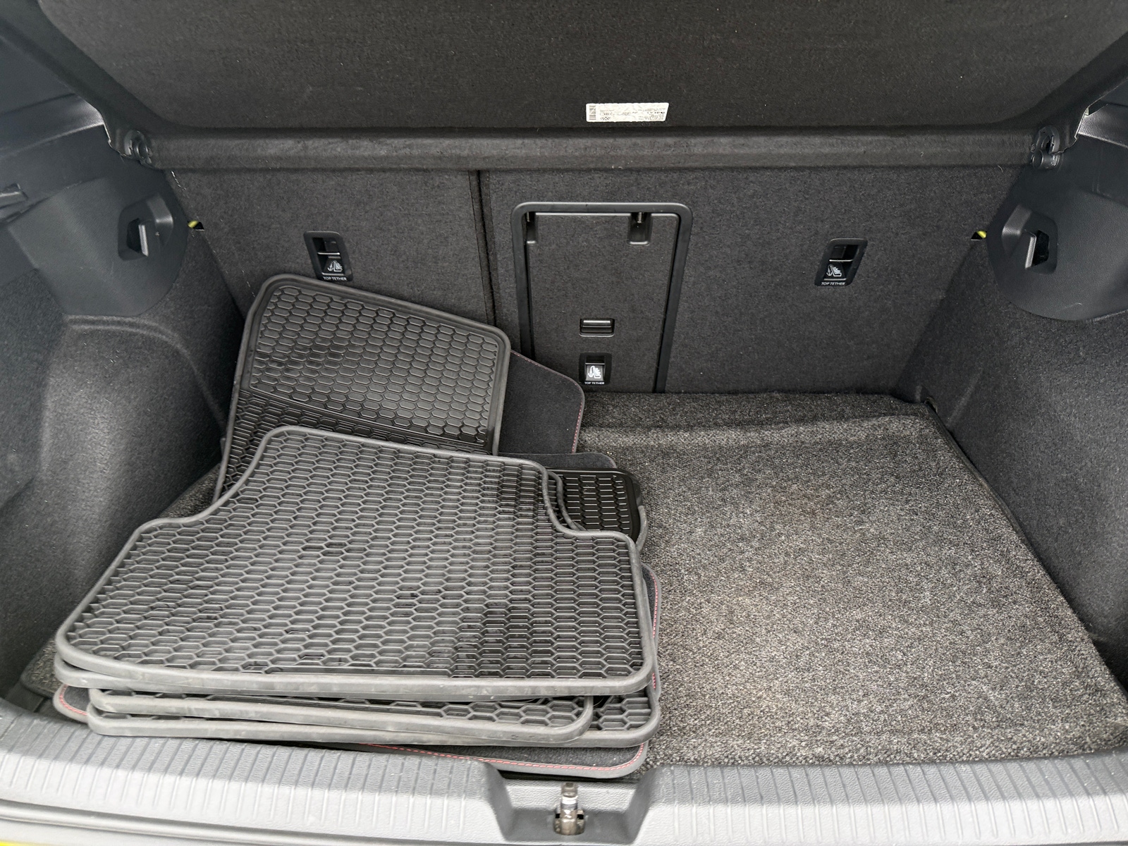 Thumbnail: 2022 Volkswagen Golf - 6