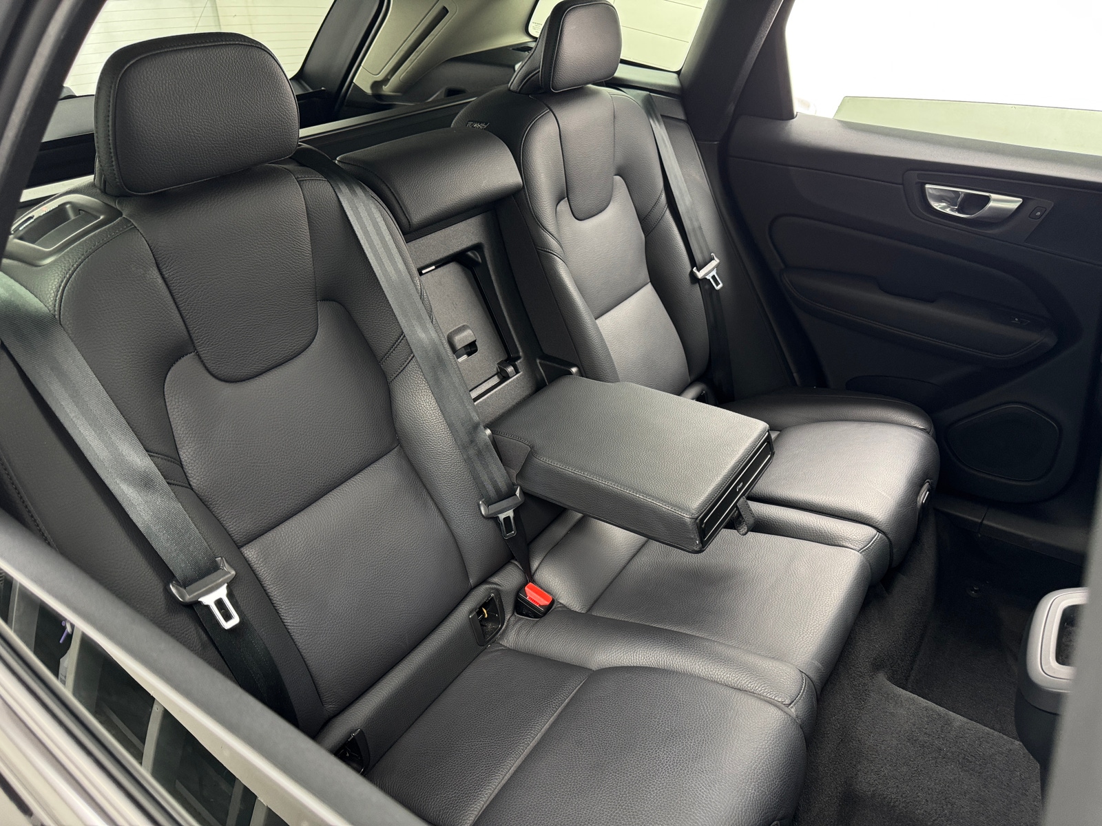 Thumbnail: 2024 Volvo XC60 - 5