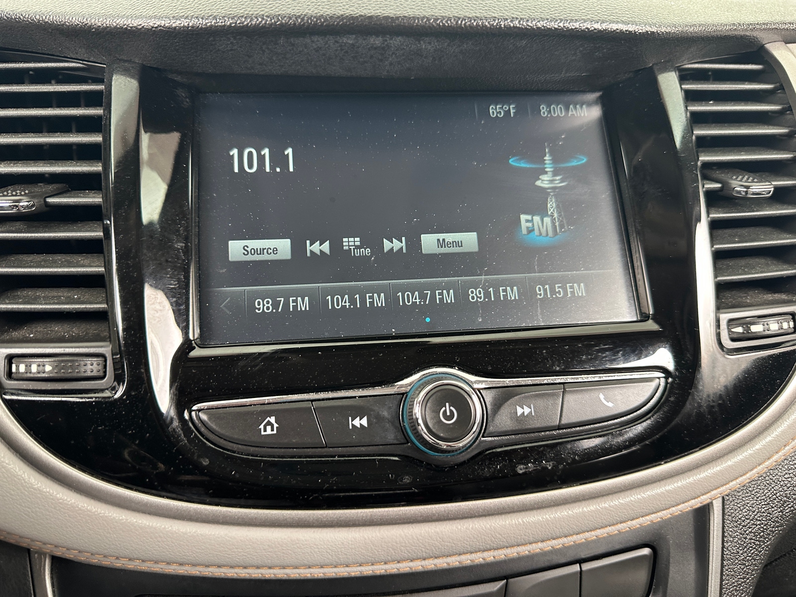 Thumbnail: 2017 Chevrolet Trax - 4