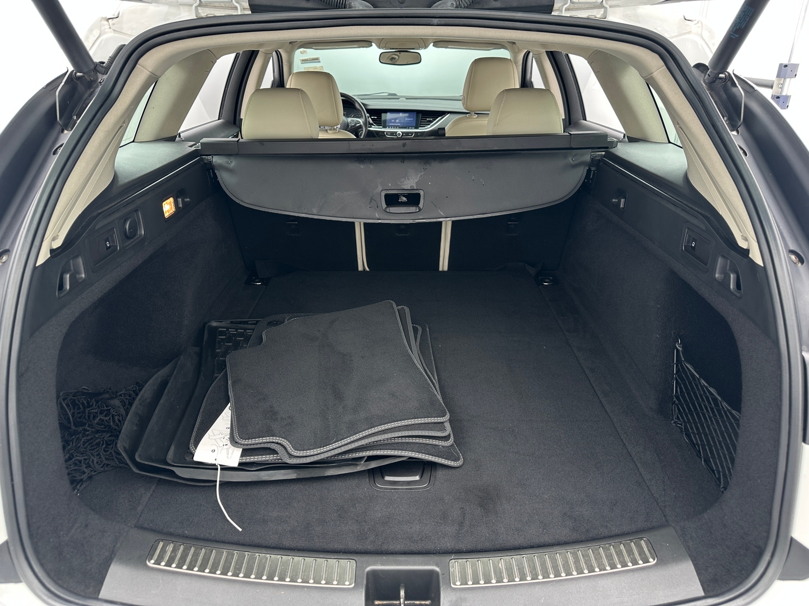 Thumbnail: 2019 Buick Regal - 6