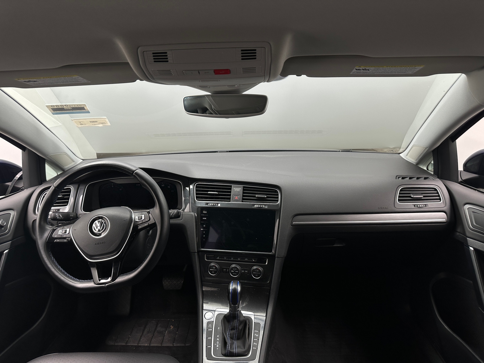 Thumbnail: 2019 Volkswagen e-Golf - 2