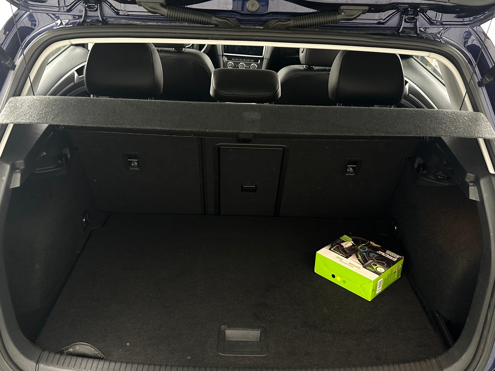 Thumbnail: 2019 Volkswagen e-Golf - 6