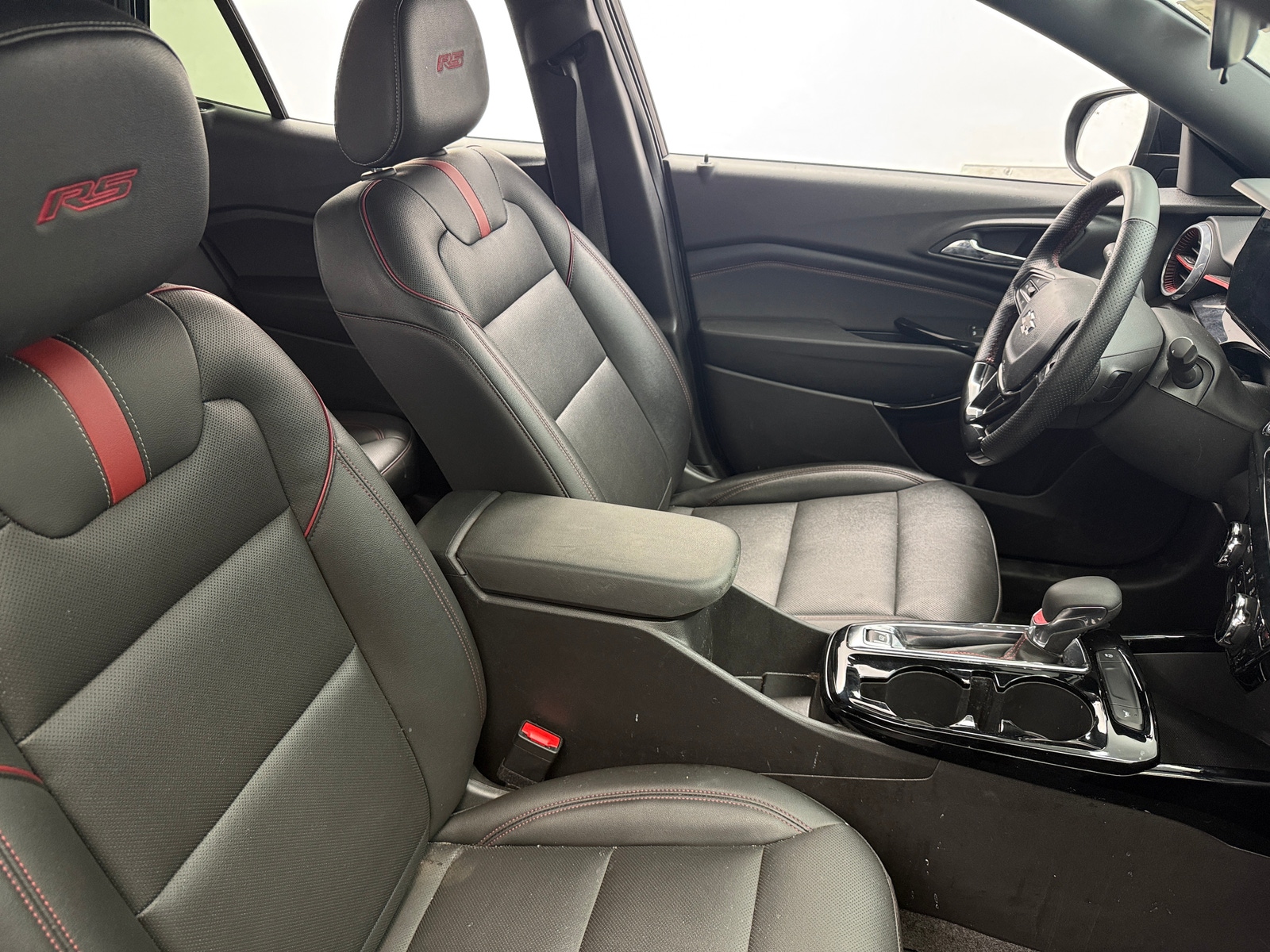 Thumbnail: 2025 Chevrolet Trax - 2