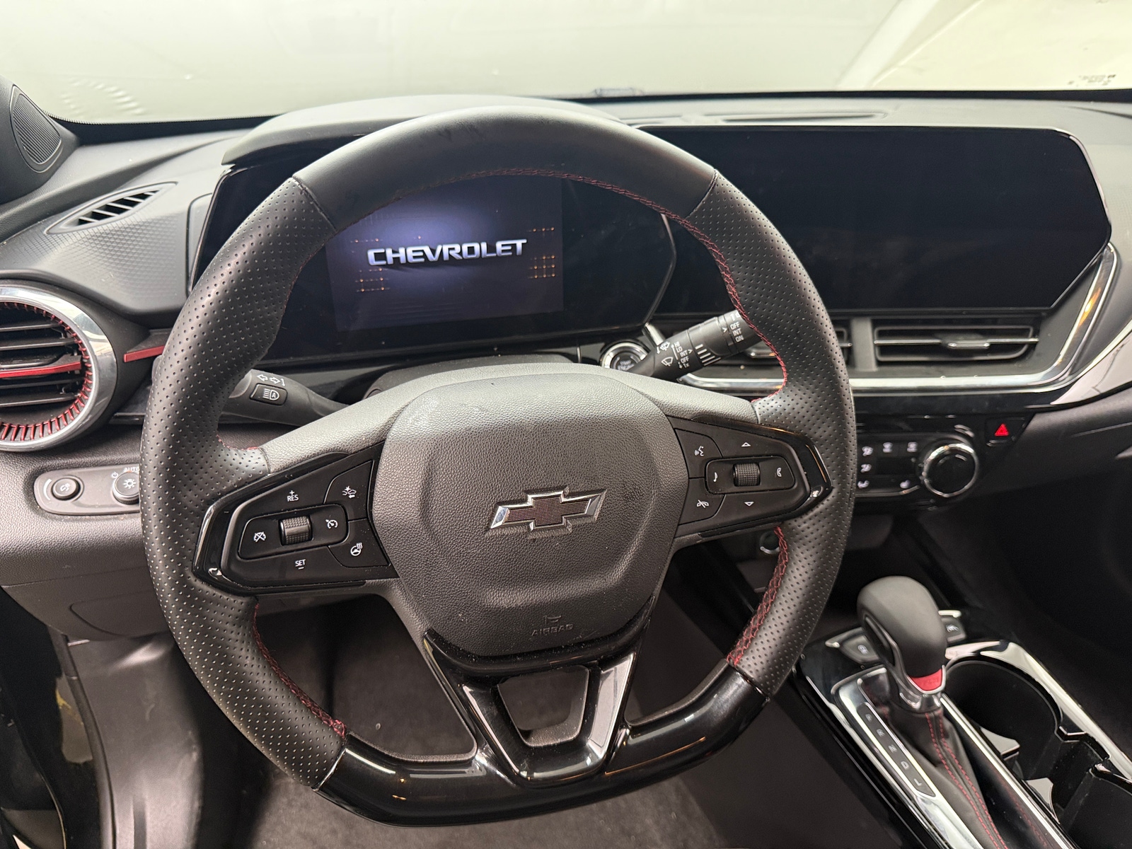 Thumbnail: 2025 Chevrolet Trax - 5