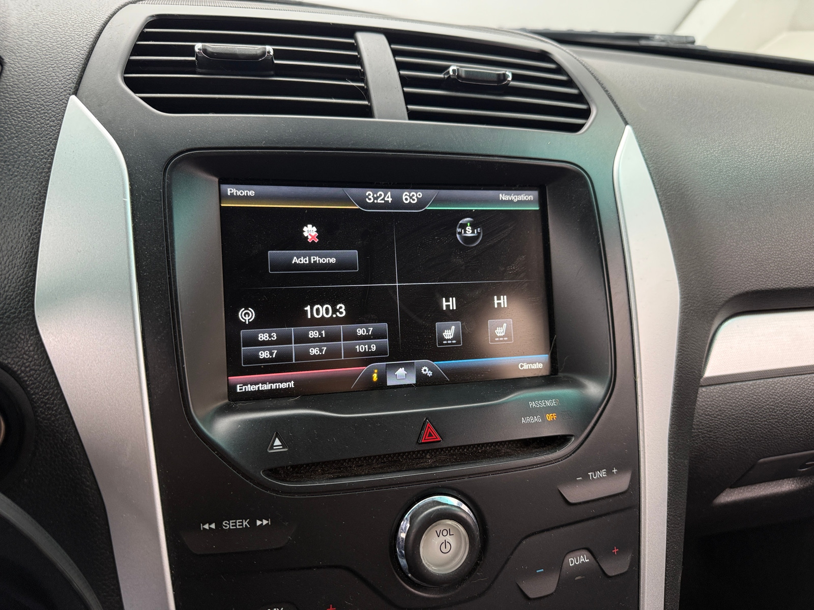 Thumbnail: 2015 Ford Explorer - 3