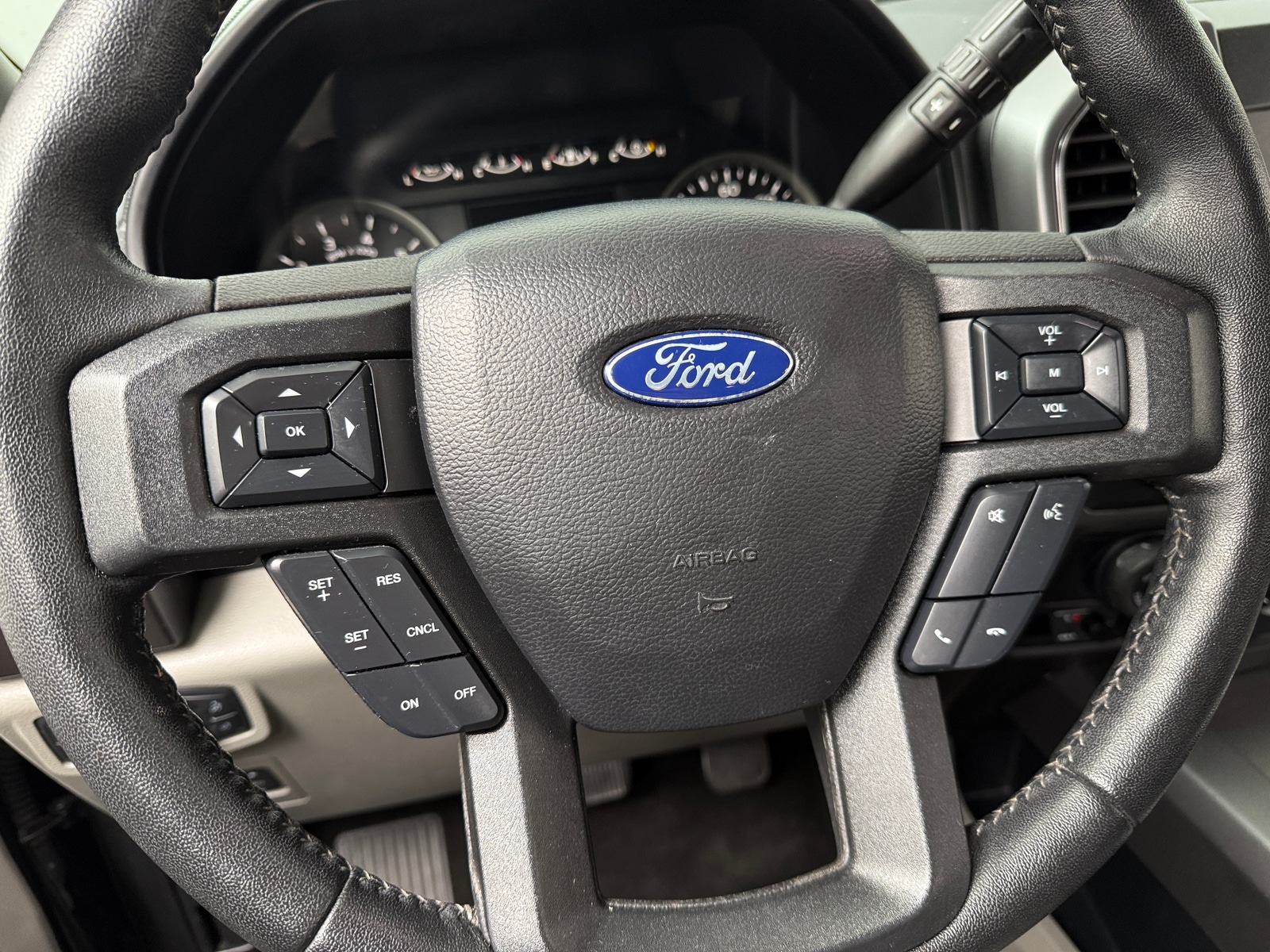 Thumbnail: 2019 Ford Econoline - 5