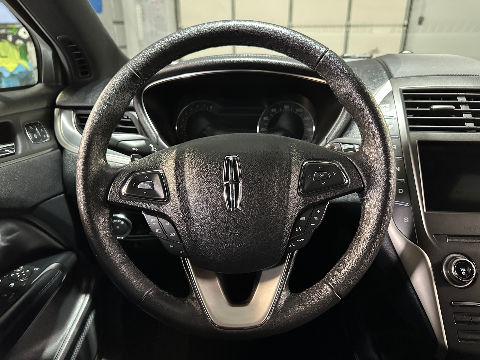 Thumbnail: 2018 Lincoln MKC - 4