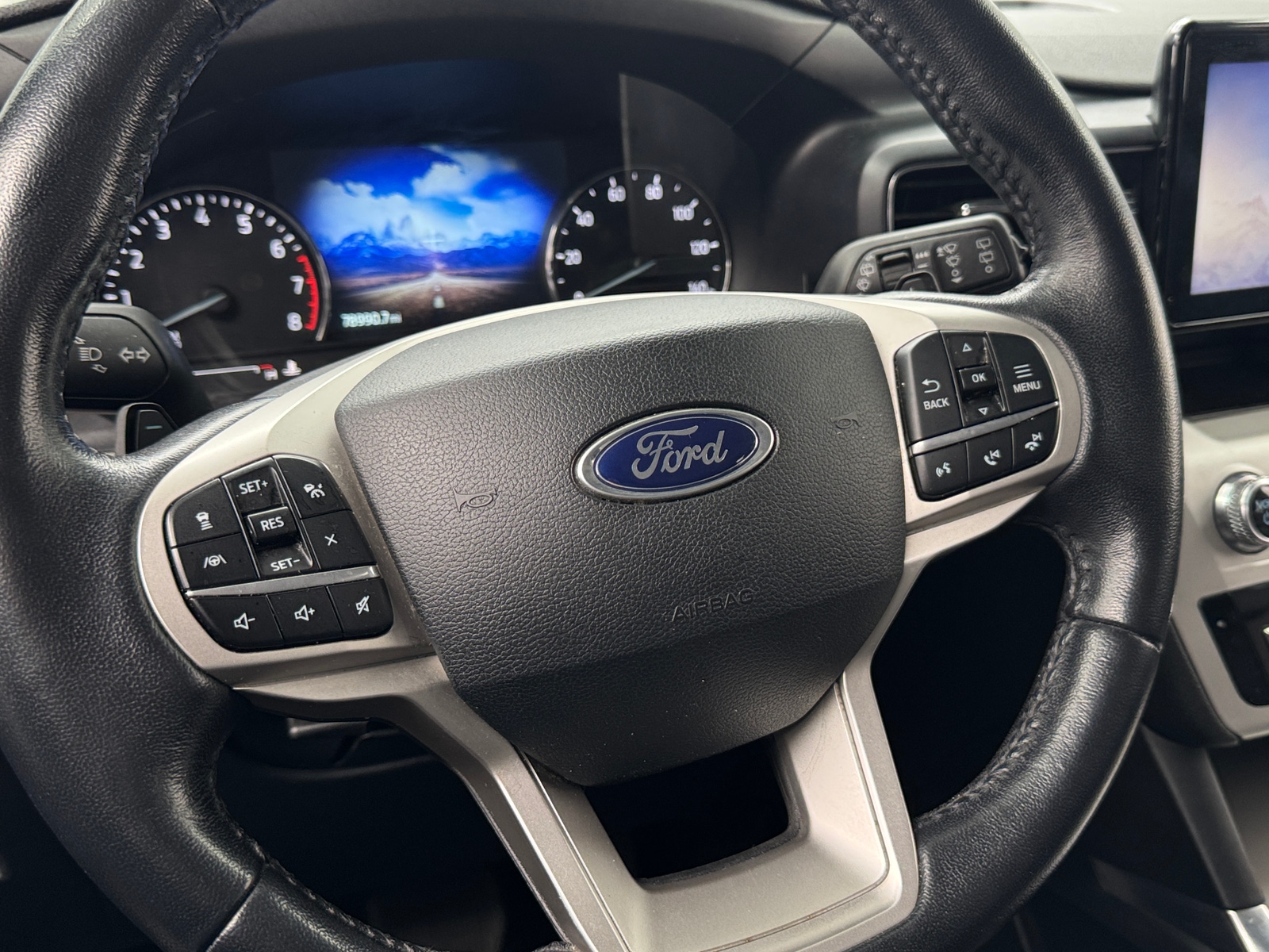 Thumbnail: 2020 Ford Explorer - 4