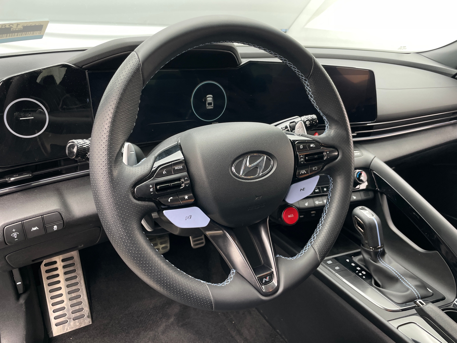 Thumbnail: 2023 Hyundai Elantra - 4