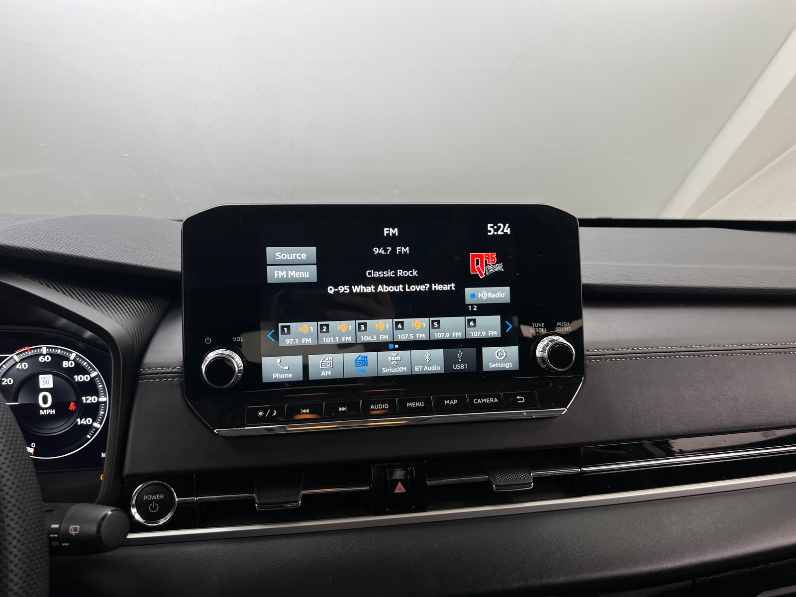 Thumbnail: 2023 Mitsubishi Outlander - 3