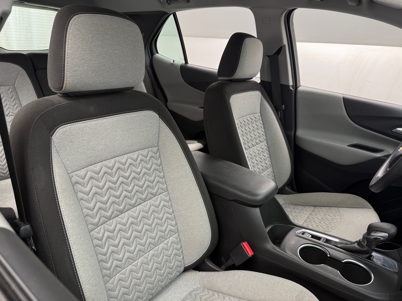 Thumbnail: 2022 Chevrolet Equinox - 2