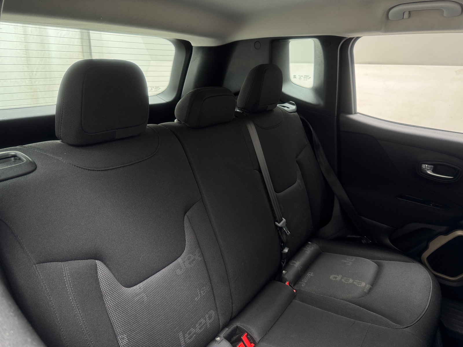 Thumbnail: 2016 Jeep Renegade - 6