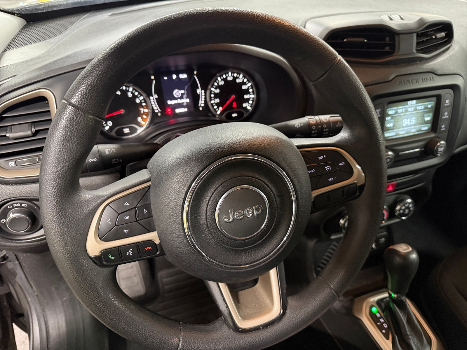 Thumbnail: 2016 Jeep Renegade - 5