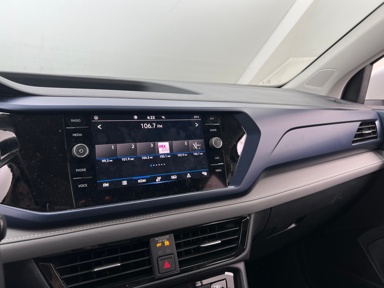 Thumbnail: 2024 Volkswagen Taos - 3