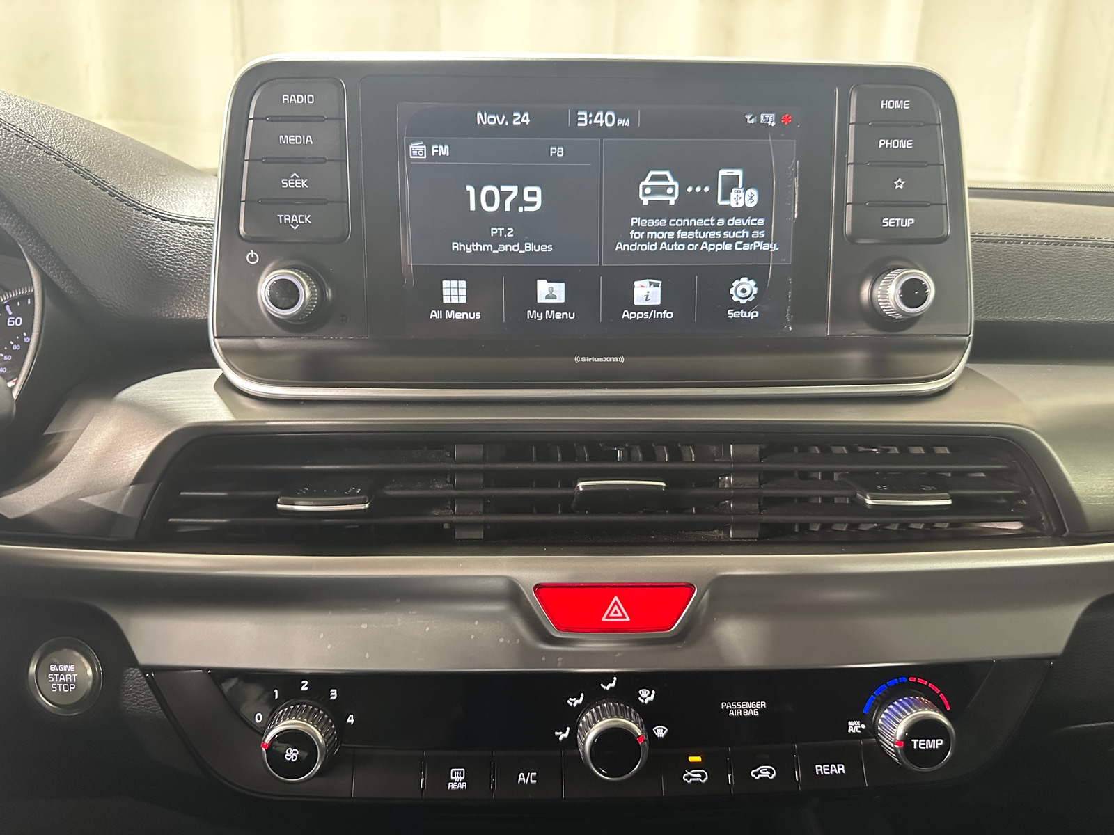 Thumbnail: 2020 Kia Telluride - 3