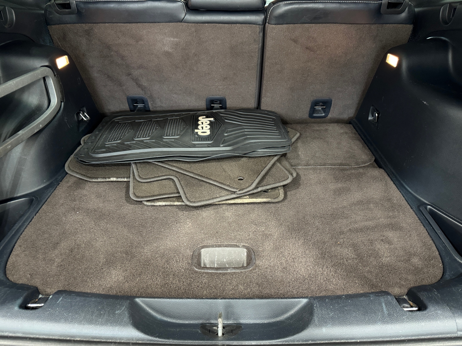 Thumbnail: 2016 Jeep Cherokee - 6