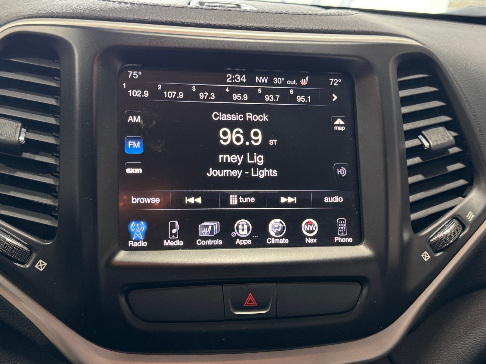 Thumbnail: 2016 Jeep Cherokee - 3