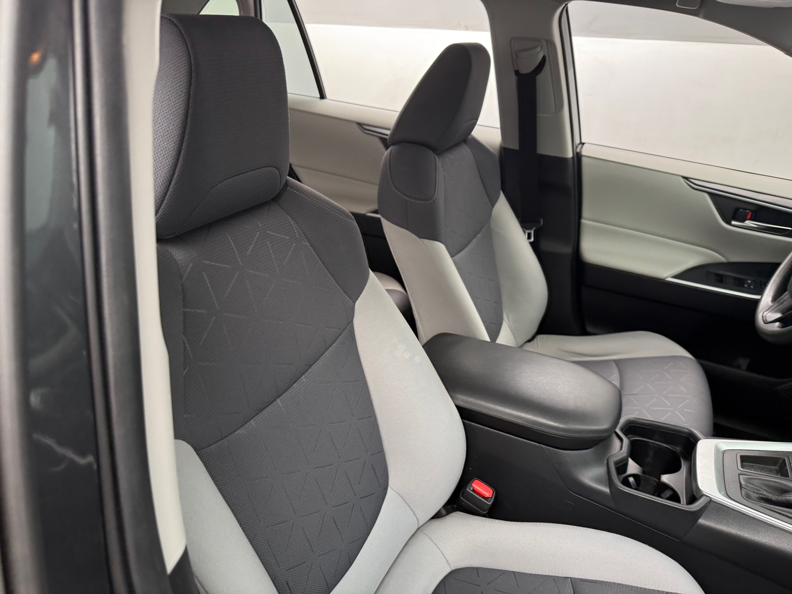 Thumbnail: 2019 Toyota RAV4 - 2