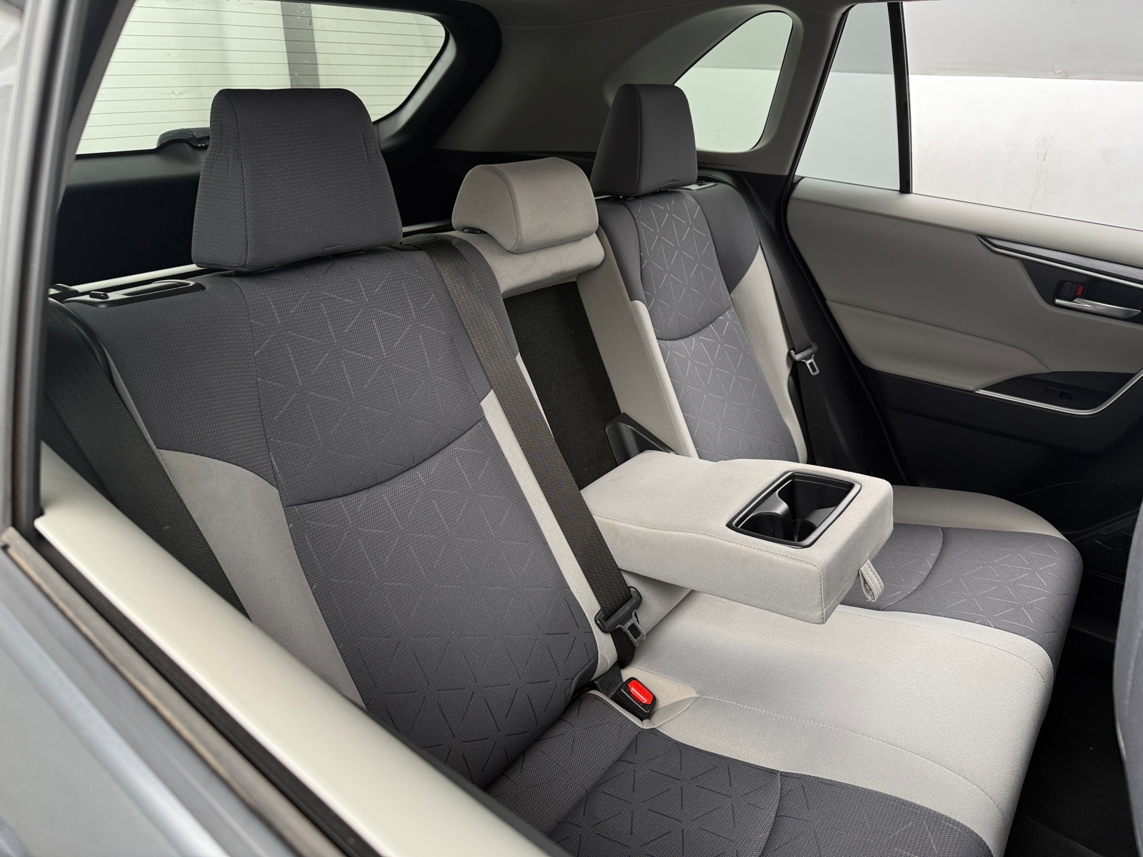 Thumbnail: 2019 Toyota RAV4 - 6