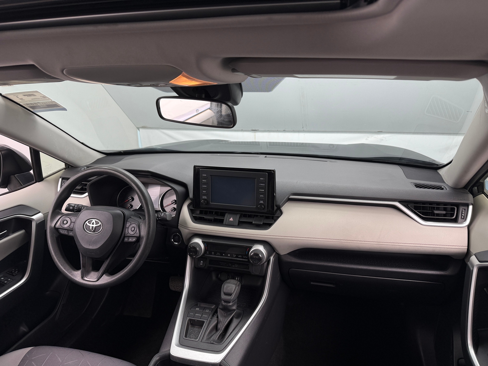 Thumbnail: 2019 Toyota RAV4 - 3