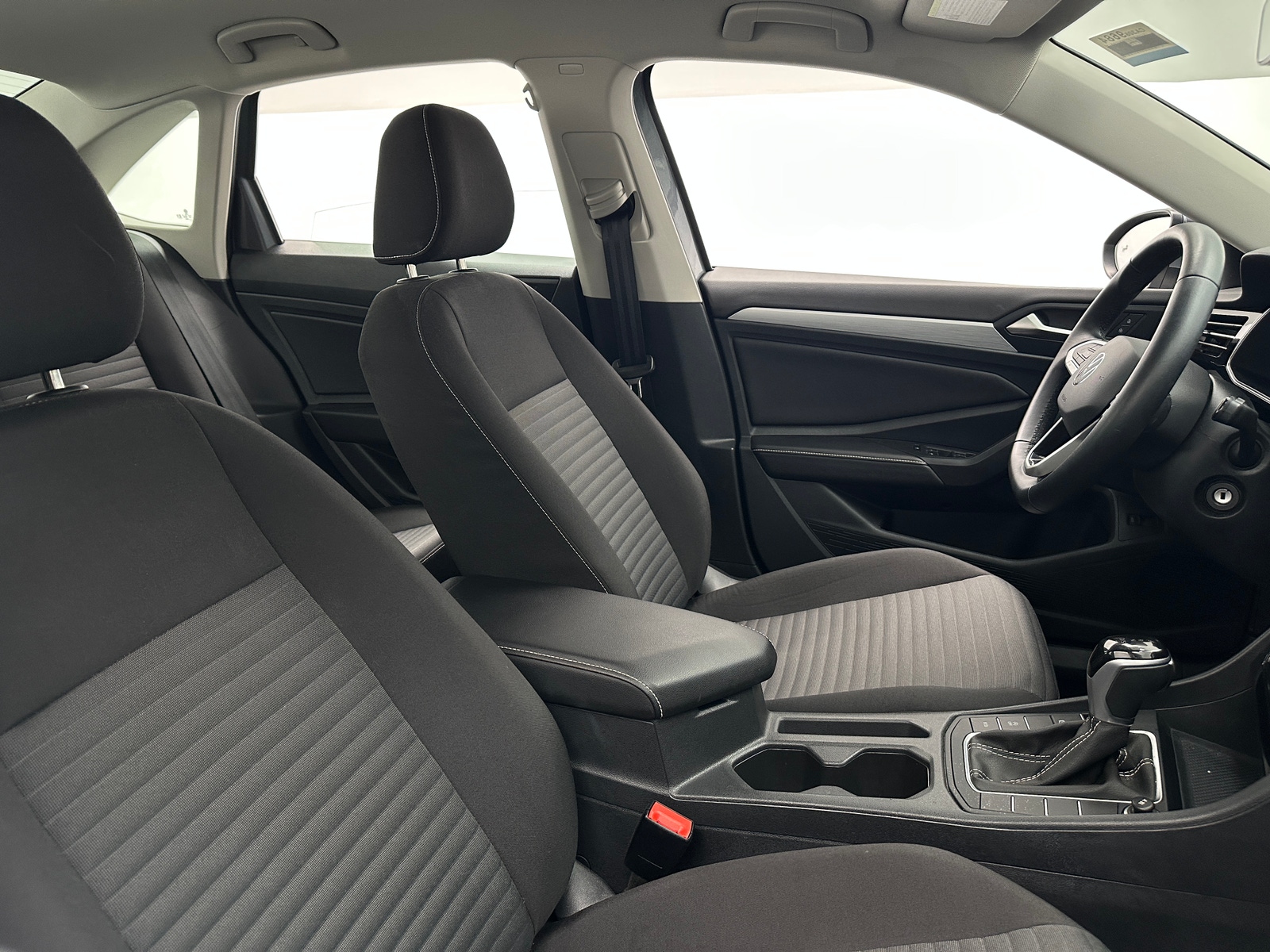 Thumbnail: 2025 Volkswagen Jetta - 2