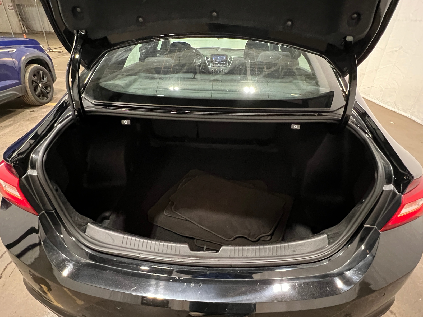 Thumbnail: 2024 Chevrolet Malibu - 7