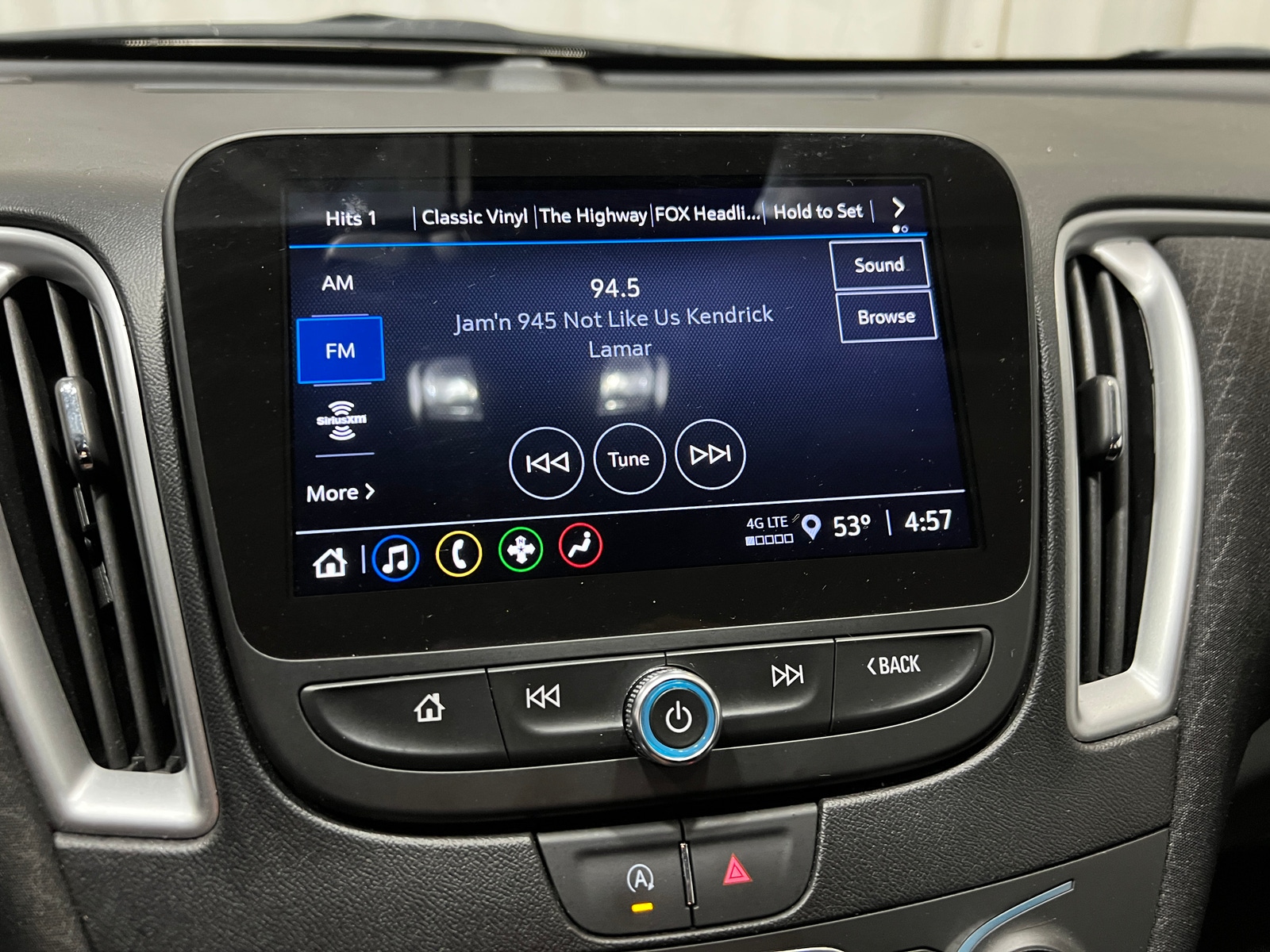 Thumbnail: 2024 Chevrolet Malibu - 4