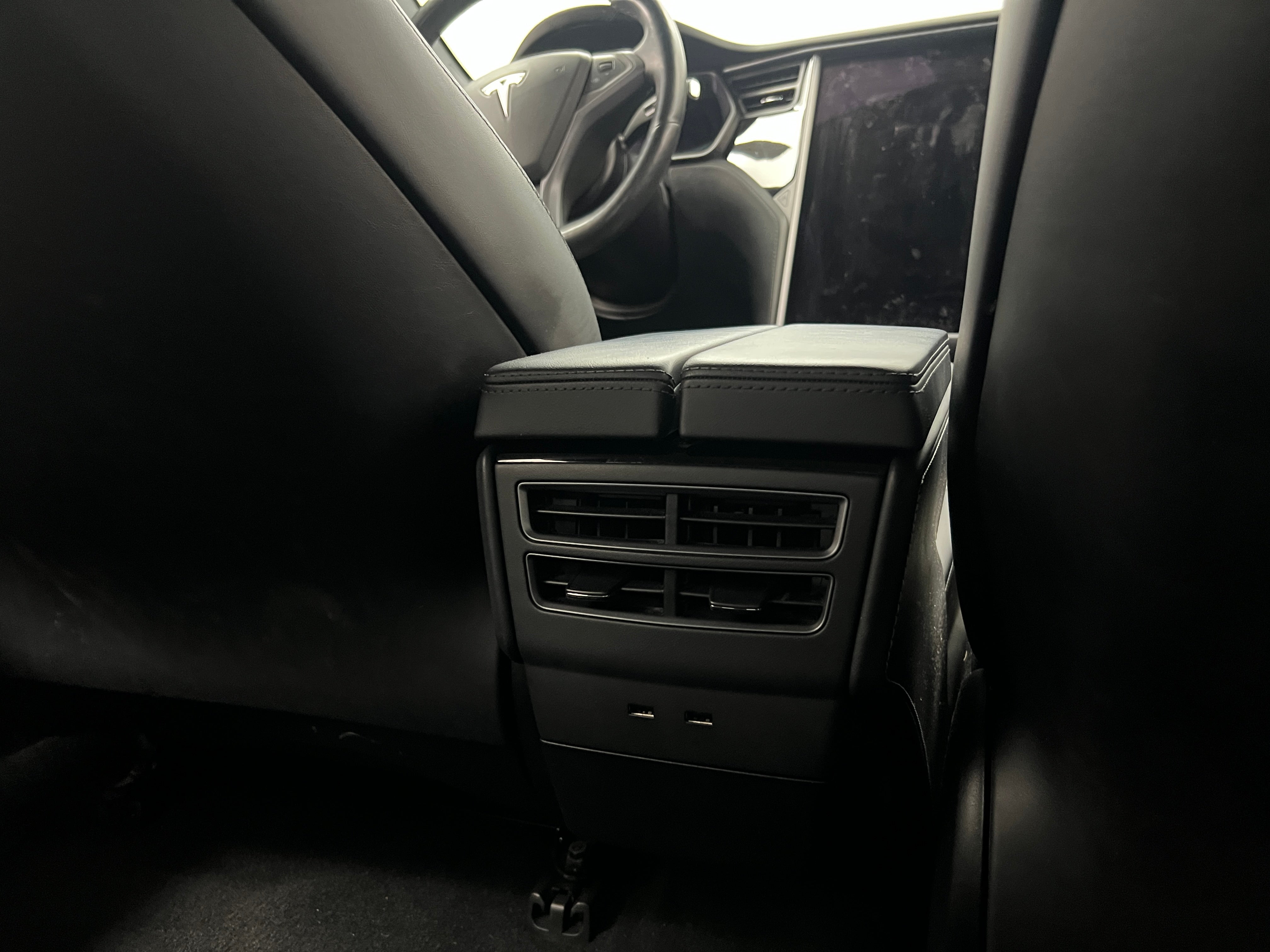 Used 2018 Tesla Model S 75D with VIN 5YJSA1E21JF275319 for sale in Oak Creek, WI