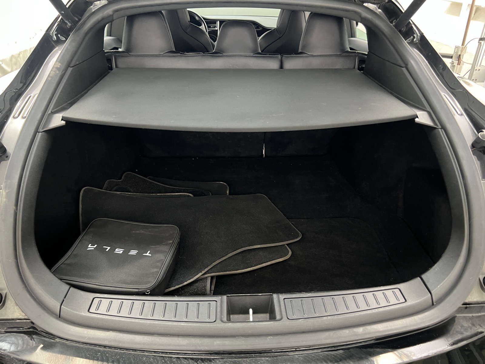 Thumbnail: 2018 Tesla Model S - 6