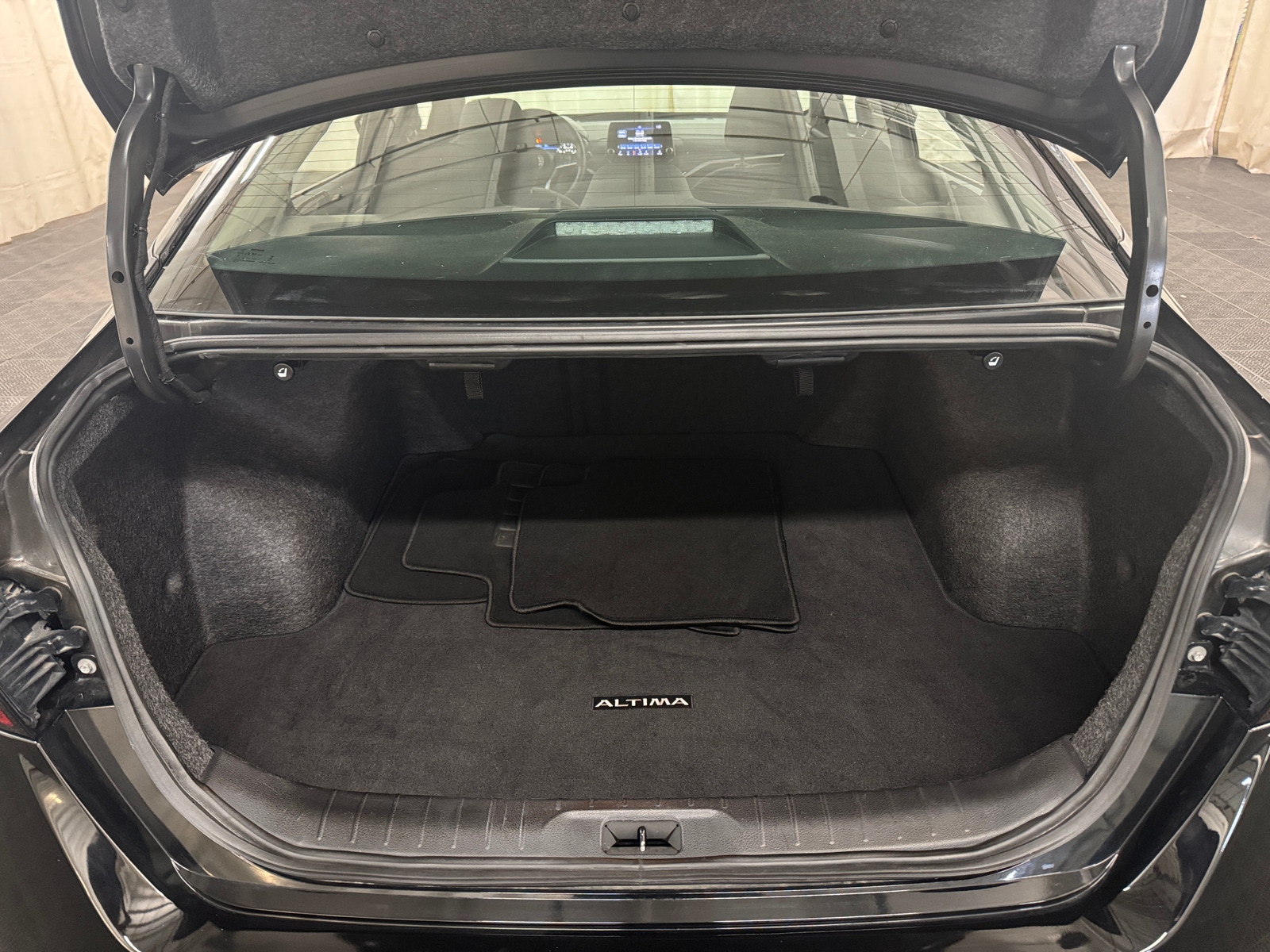 Thumbnail: 2024 Nissan Altima - 7