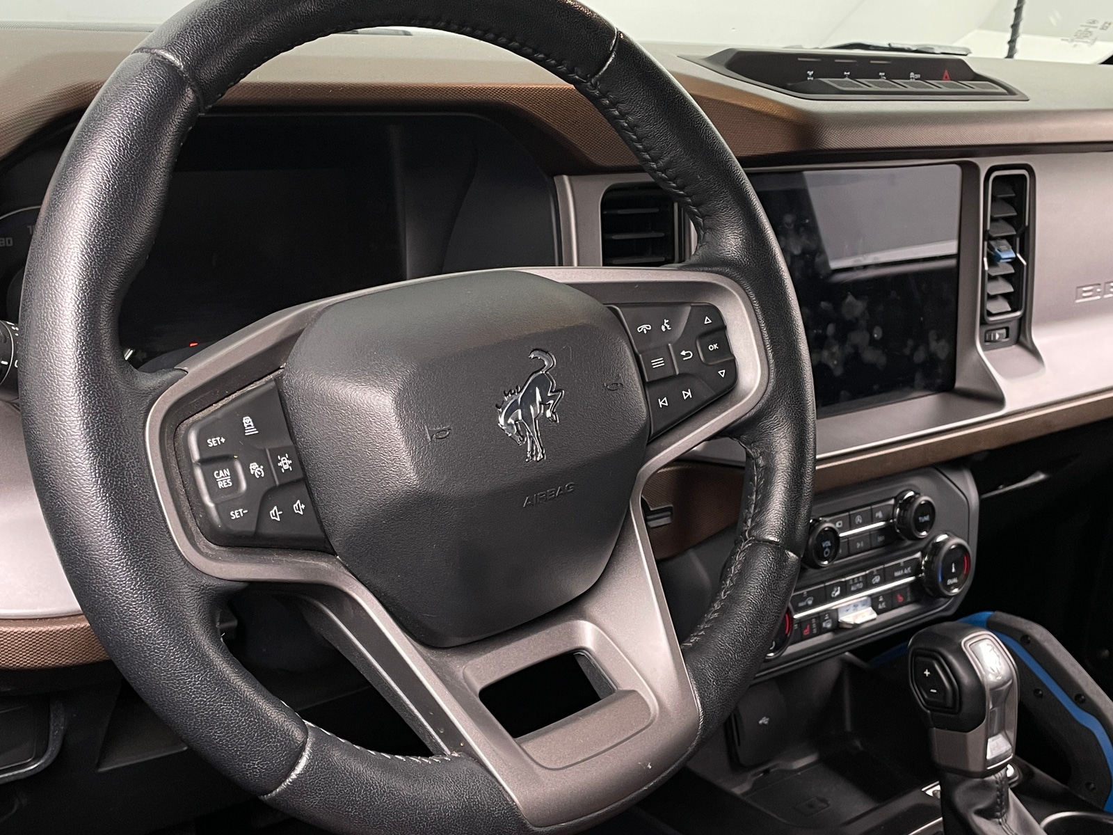 Thumbnail: 2022 Ford Bronco - 5