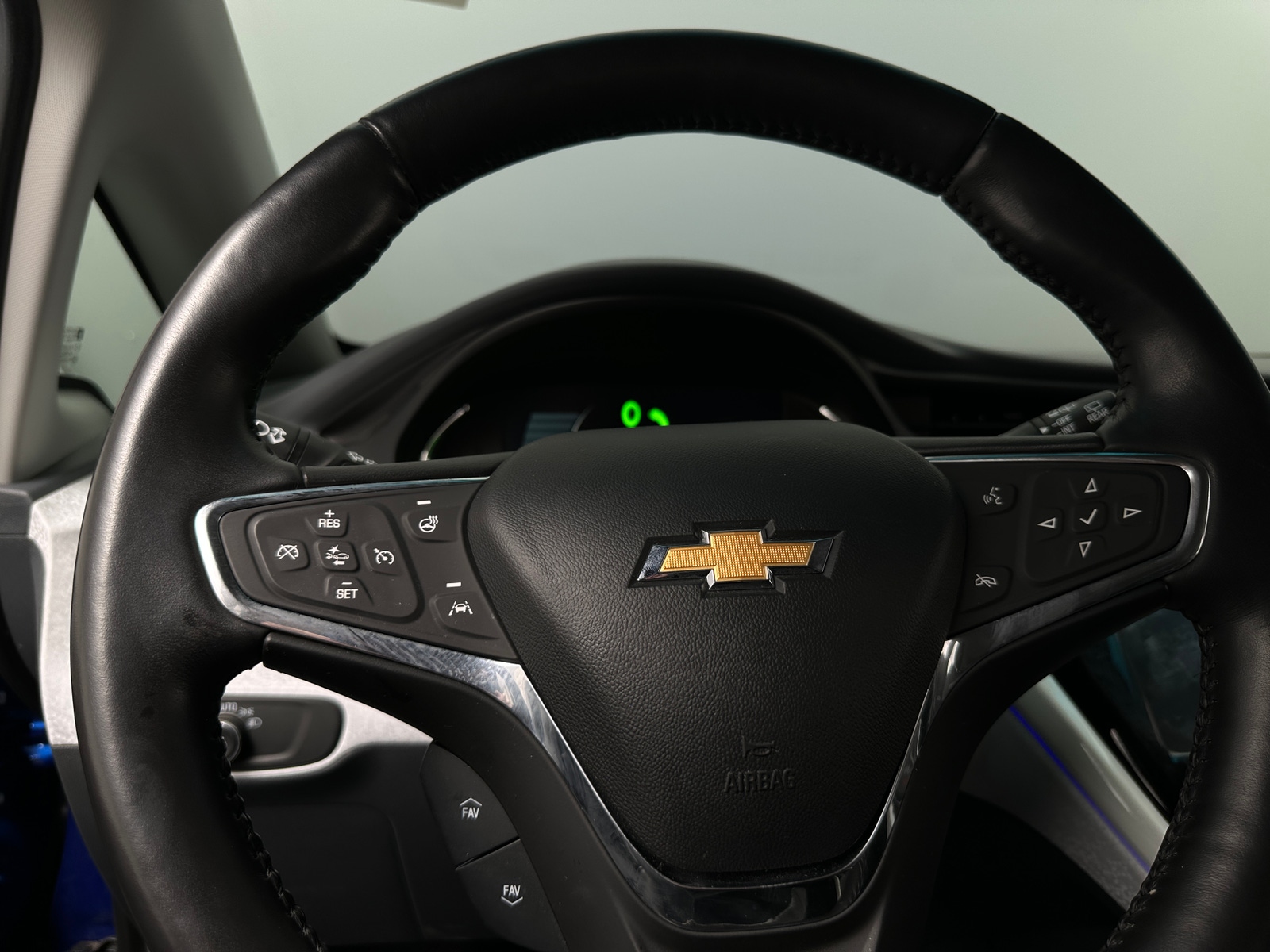 Thumbnail: 2020 Chevrolet Bolt EV - 4