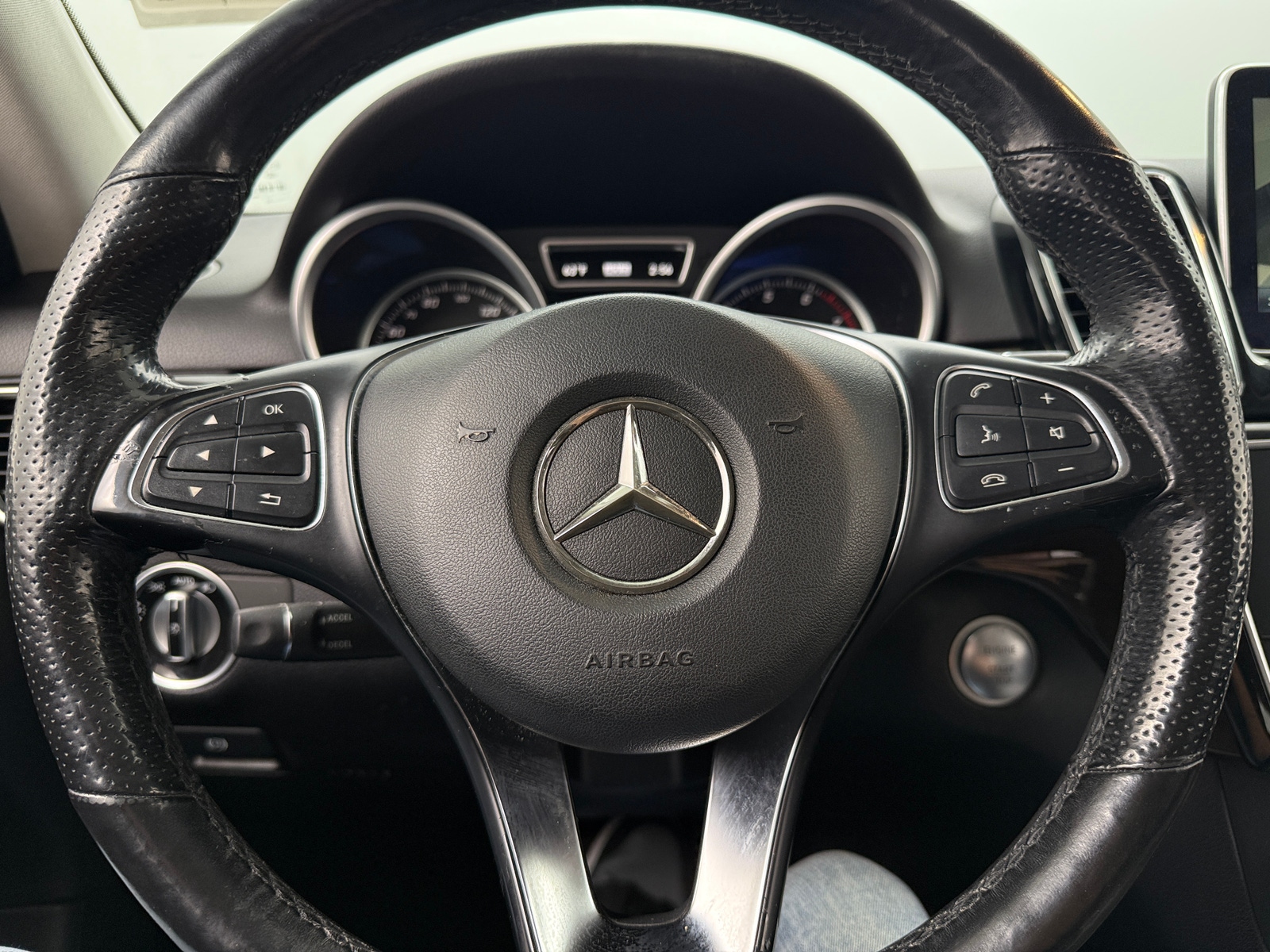 Thumbnail: 2016 Mercedes-Benz GLE - 4