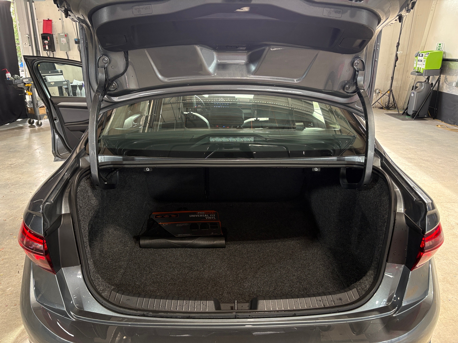 Thumbnail: 2025 Volkswagen Jetta - 6