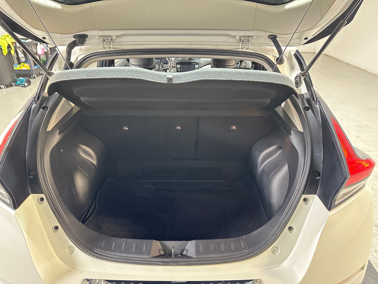 Thumbnail: 2019 Nissan Leaf - 6