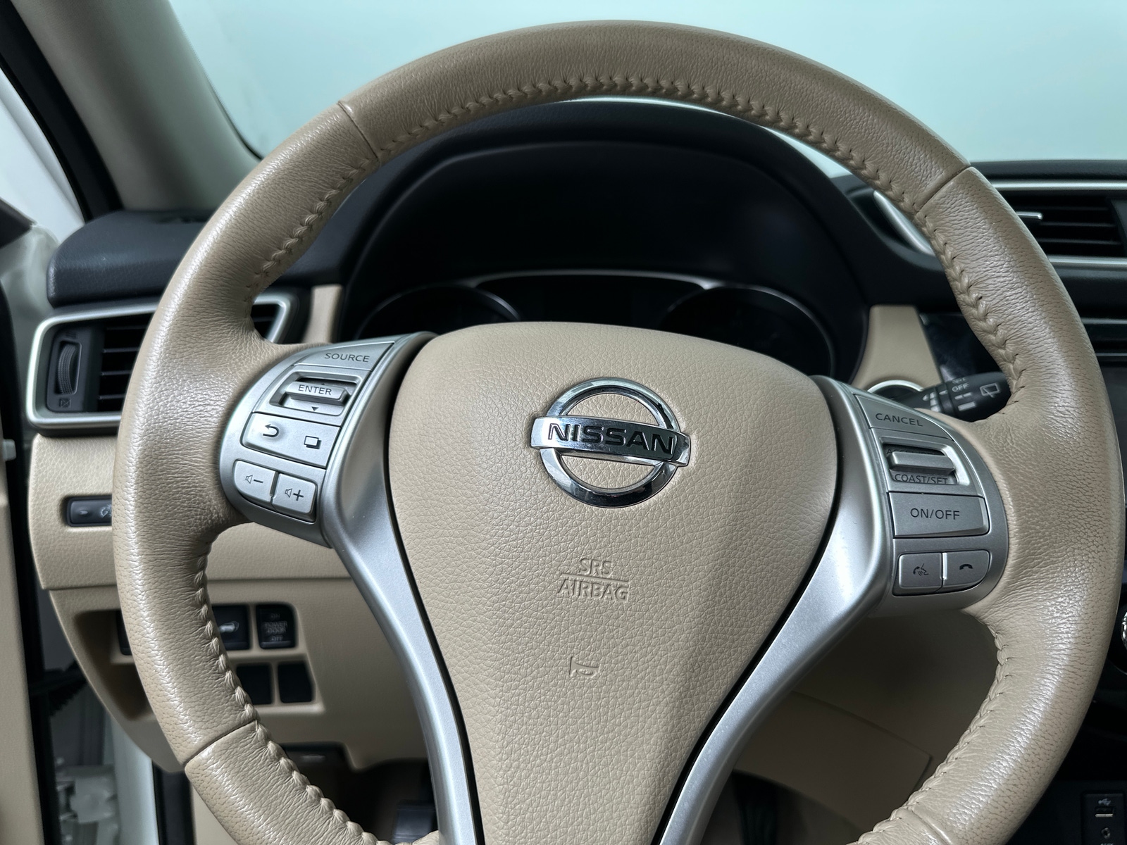 Thumbnail: 2015 Nissan Rogue - 4