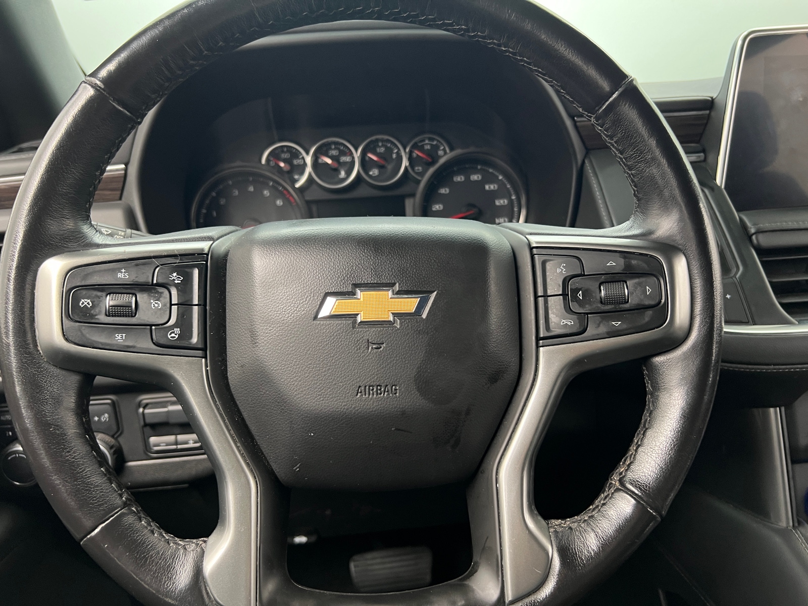 Thumbnail: 2021 Chevrolet Tahoe - 4