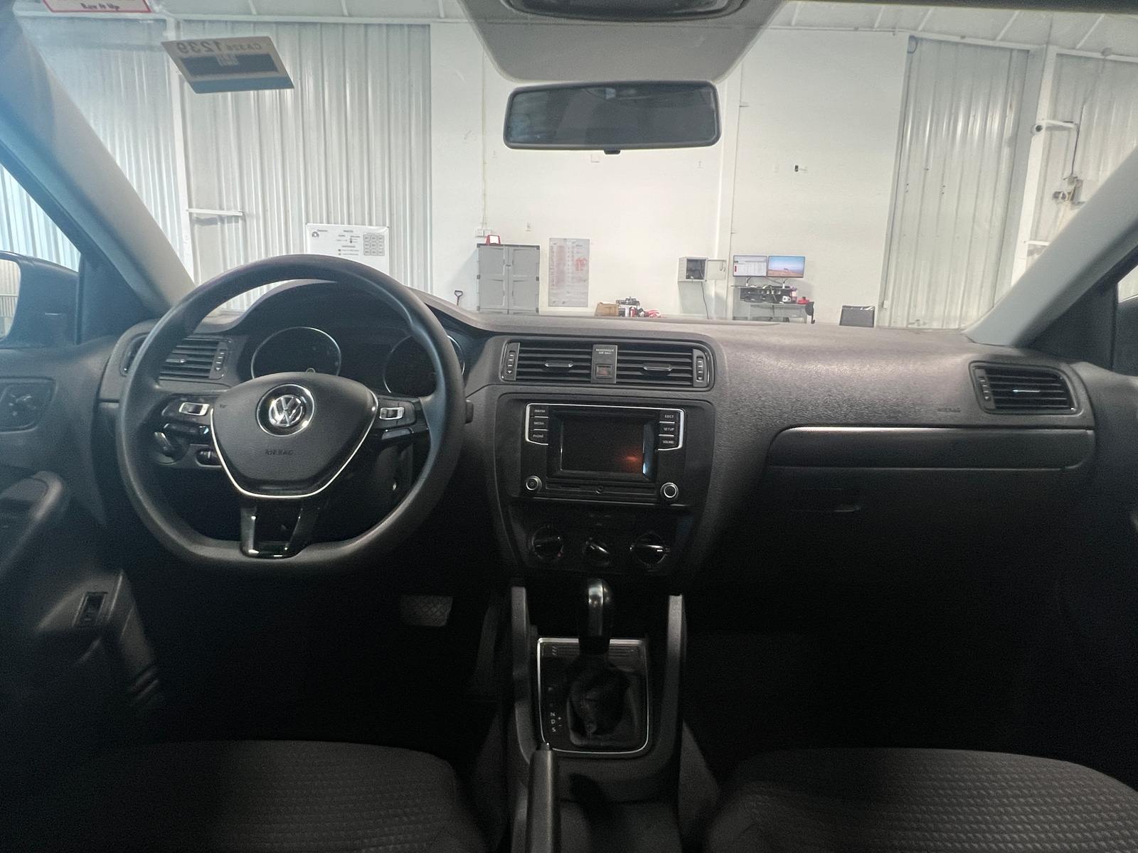 Thumbnail: 2016 Volkswagen Jetta - 3