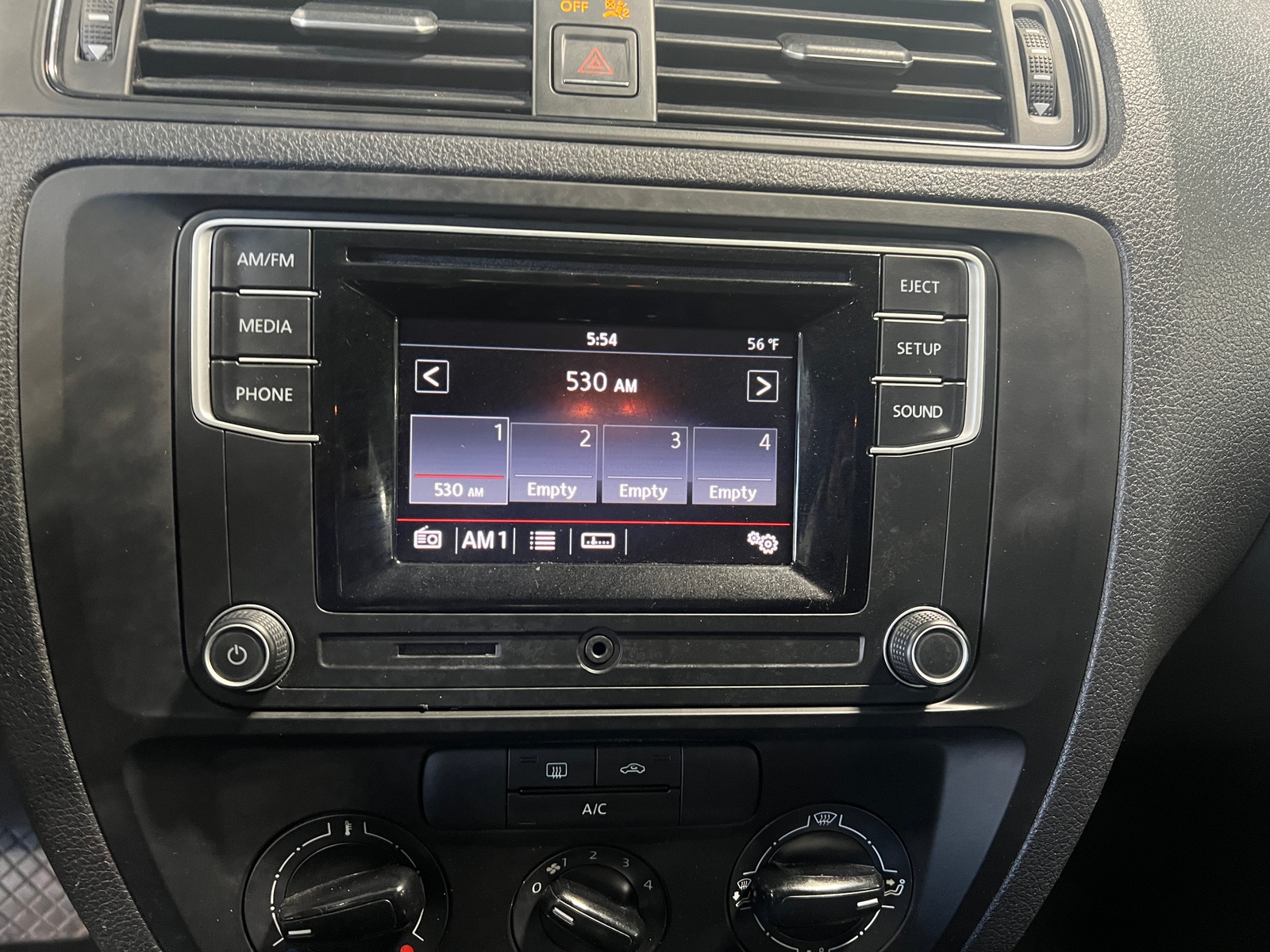 Thumbnail: 2016 Volkswagen Jetta - 4