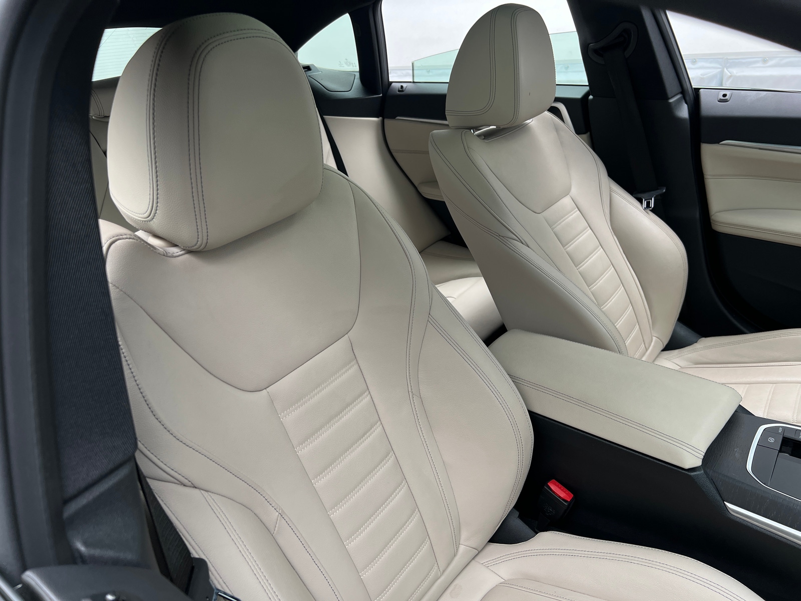 Thumbnail: 2023 BMW i4 - 2