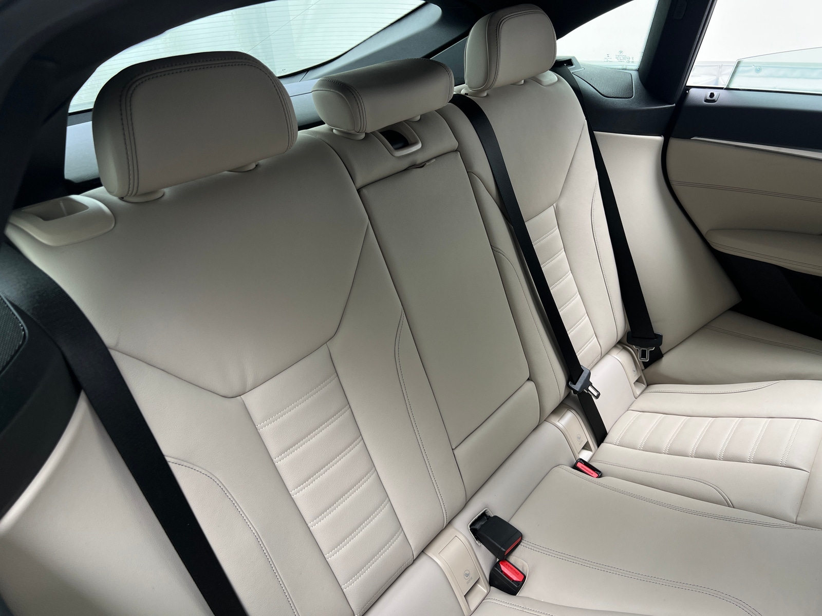 Thumbnail: 2023 BMW i4 - 5