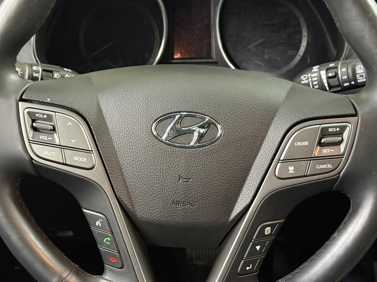 Thumbnail: 2018 Hyundai Santa Fe - 4