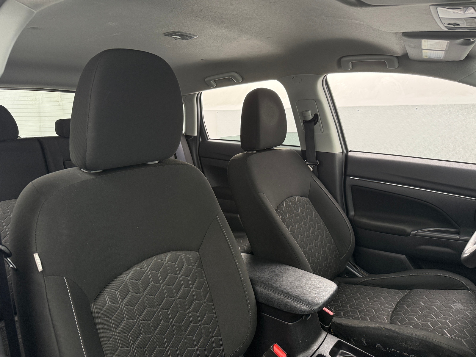 Thumbnail: 2022 Mitsubishi Outlander Sport - 2