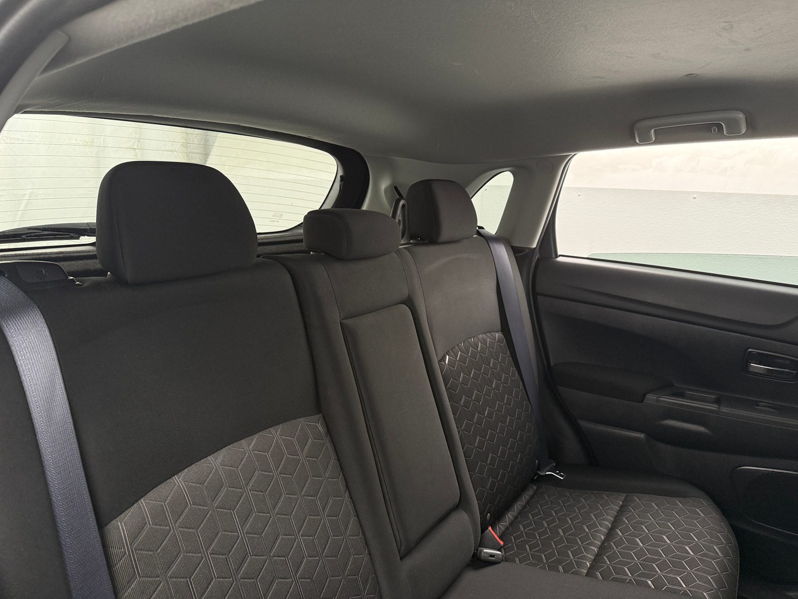 Thumbnail: 2022 Mitsubishi Outlander Sport - 6