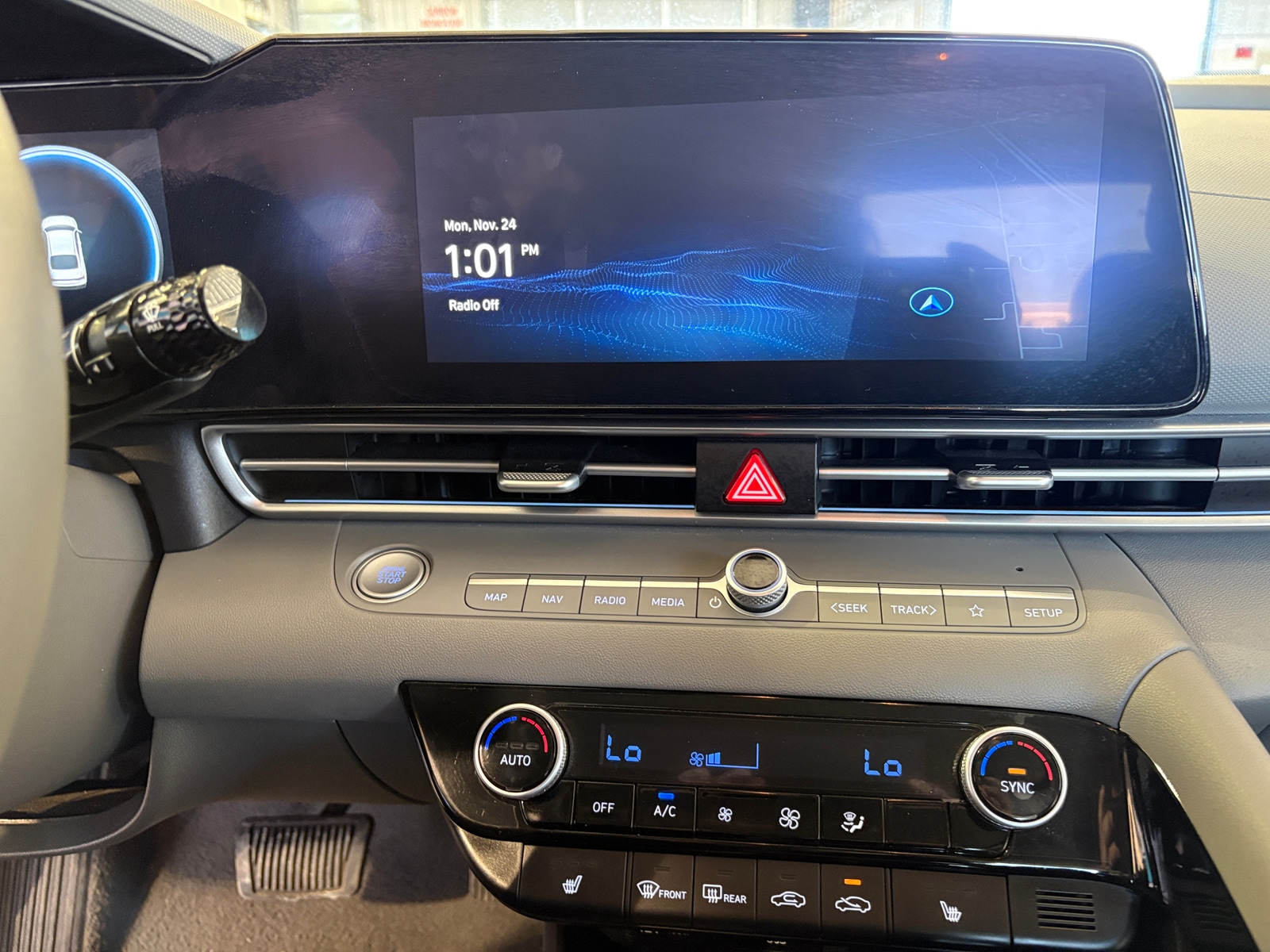 Thumbnail: 2025 Hyundai Elantra - 4