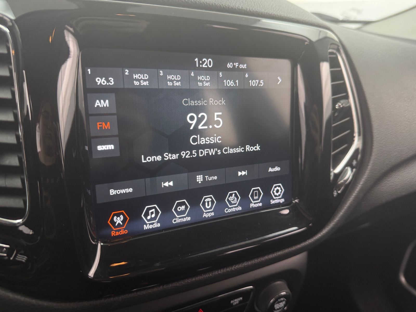 Thumbnail: 2020 Jeep Compass - 3